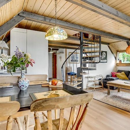 Amazing Home In Logstrup With Kitchen Экстерьер фото